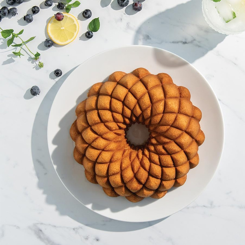rose bunt pan