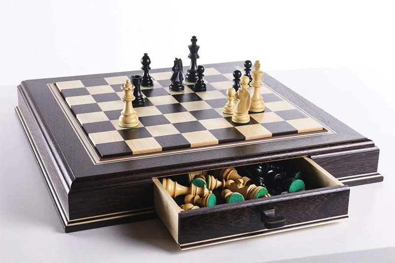 Club Chess Pieces with Storage Board – Chess House