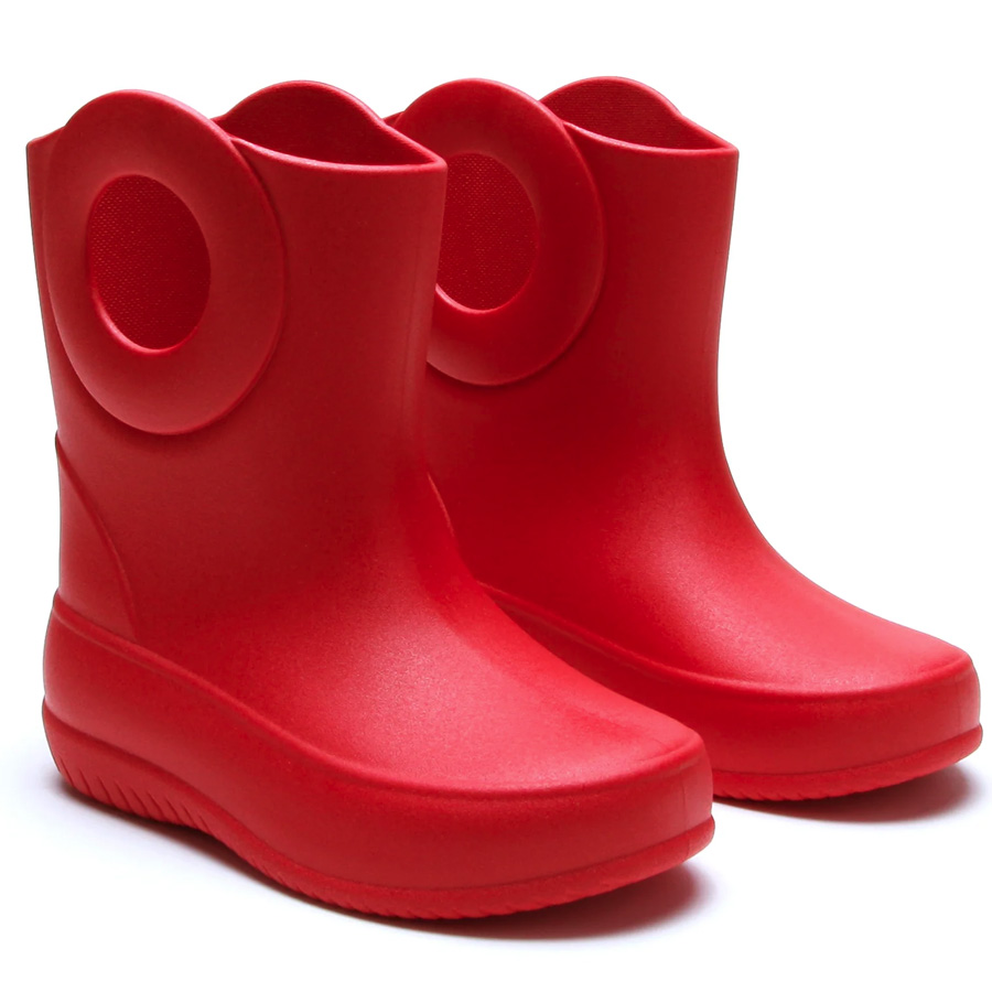black rainboots