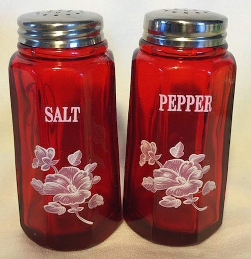 salt and pepper shaker 2