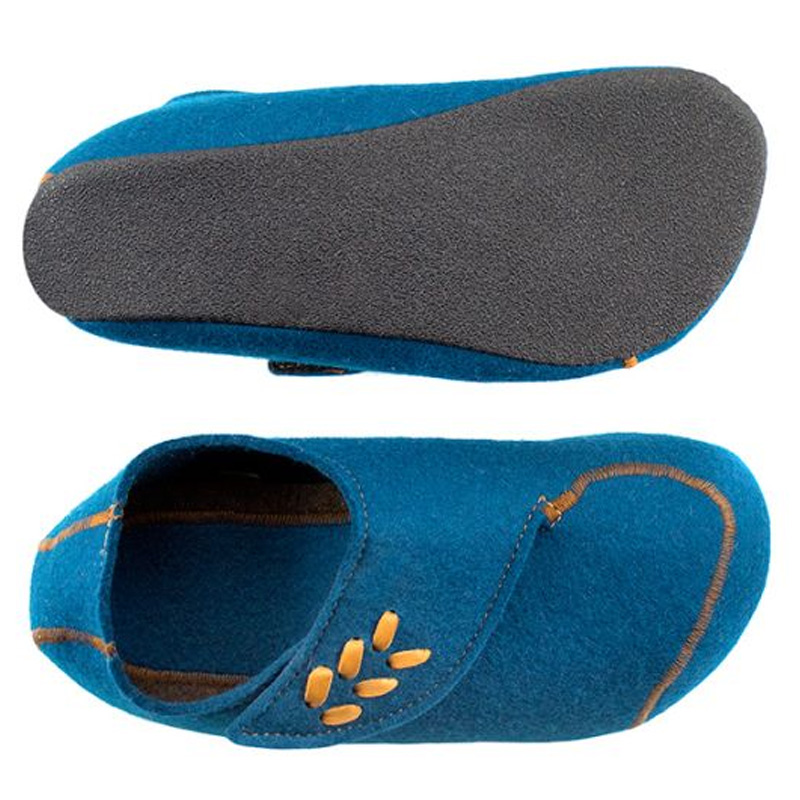 walking shoe black