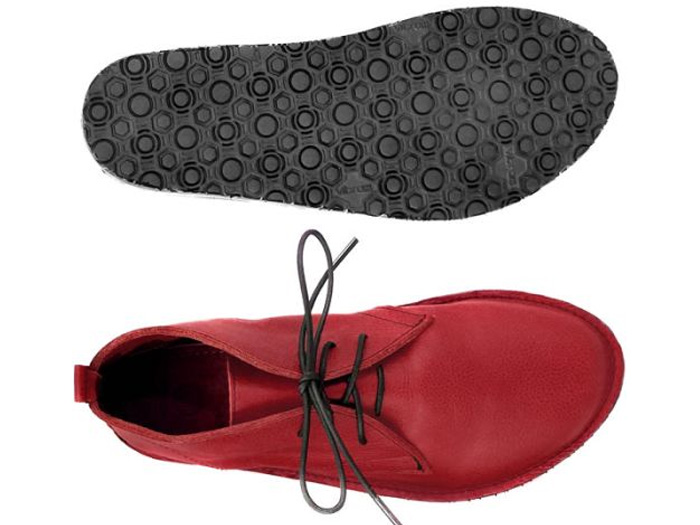 walking shoe black